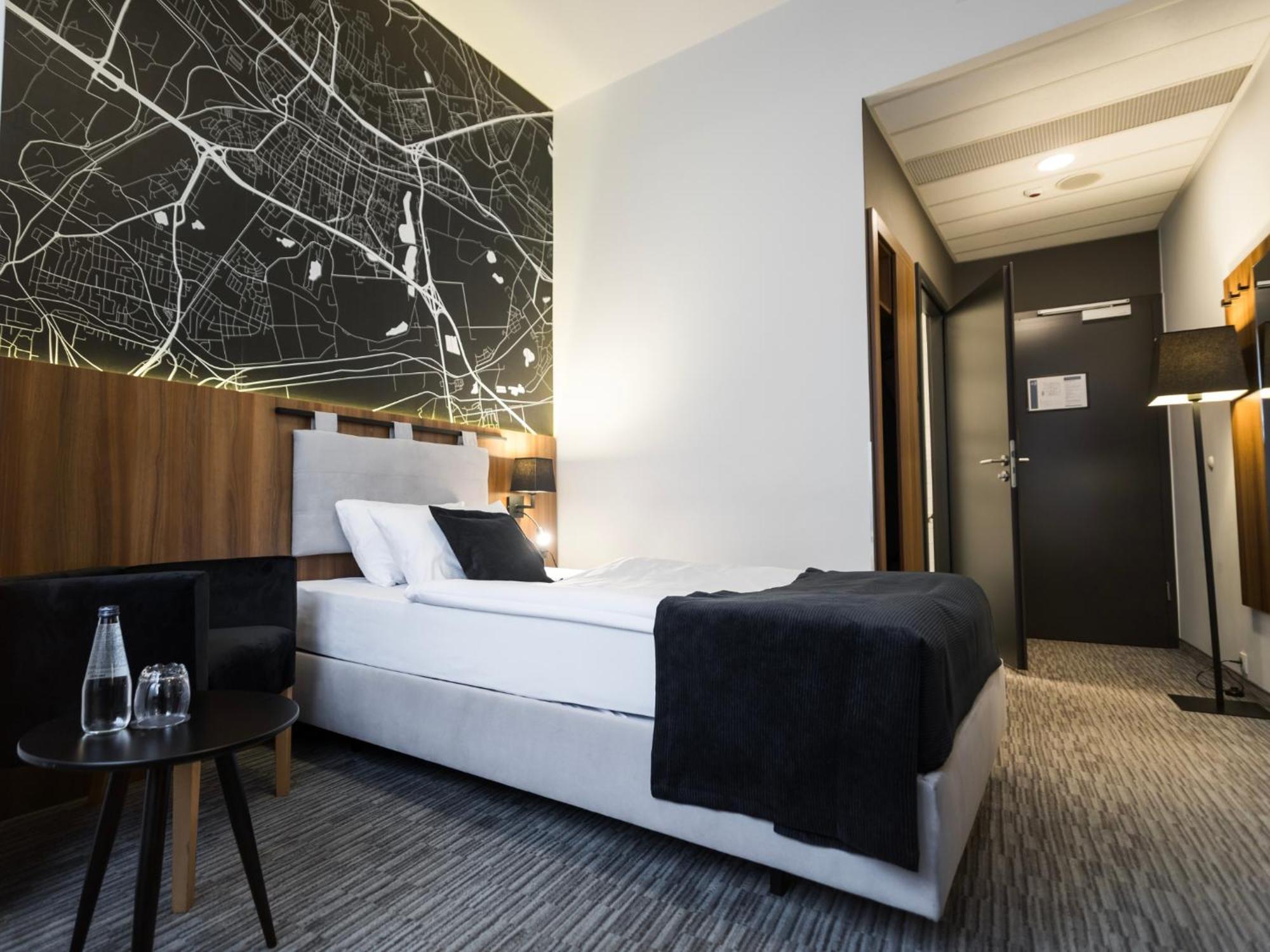 Best Western Hotel Mariacki Katowice Exterior photo